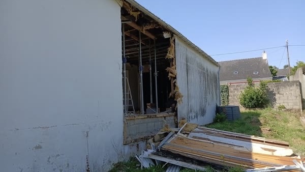 Démolition de bâtiment annexe